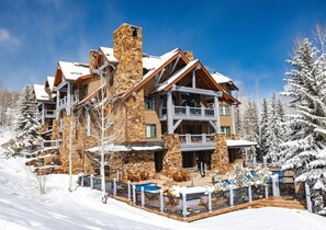 Exterior - Elegant Ski-In/Ski-Out Condo with Mountain Views (Avon)