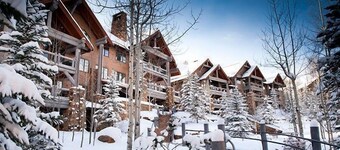 Elegant Ski-In/Ski-Out Condo with Mountain Views