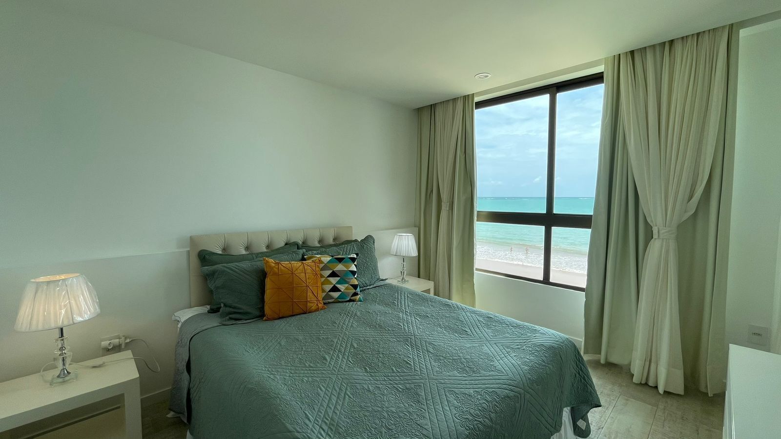 2 Schlafzimmer, Schreibtisch, Bügeleisen/Bügelbrett, kostenloses WLAN