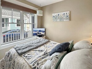 2 bedrooms, iron/ironing board, free WiFi, bed sheets - Seaglass Village 217 - Barefoot Escape: Cozy 2-bedroom condo in Wells, Maine. (Wells)