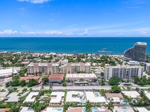 Exterior - 2 Bedroom on the Barrier Island. Walk to the Beach (Fort Lauderdale)