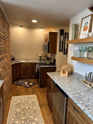 Uklassifisert bilde, 3 av 28, knapp