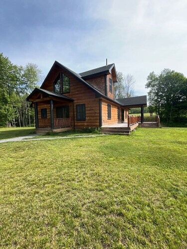 Meadow Ridge Lodge & Apartment for Large Groups