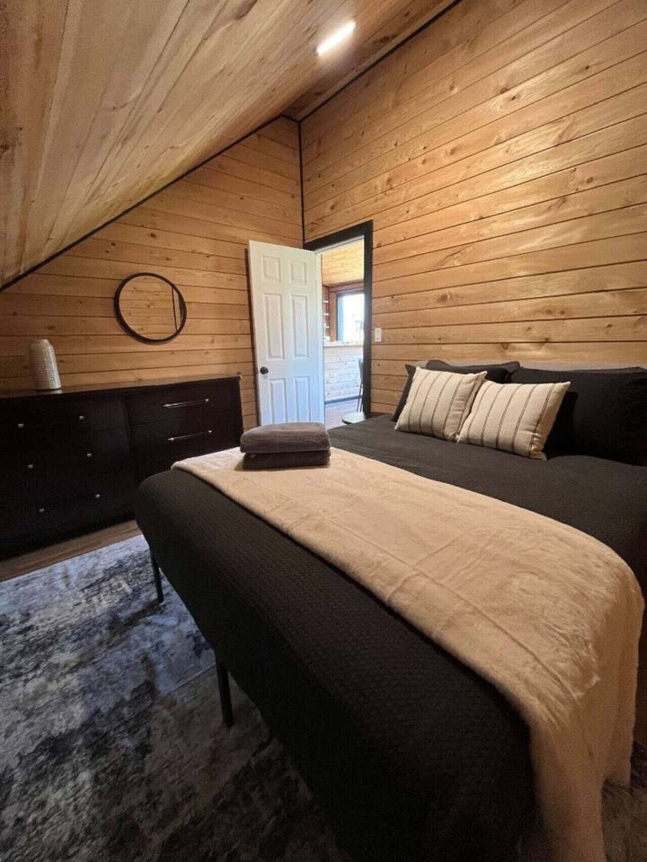 Bureau, Wi-Fi, draps fournis