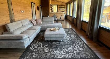 Meadow Ridge Apartment — Minutes to Salmon River