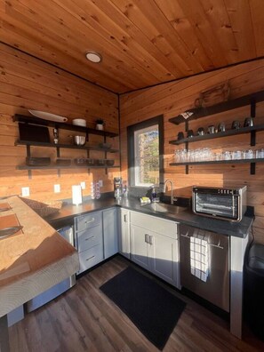 Luokittelematon kuva, 5 kautta 19, painike