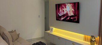 Apt Moderno, Confortavel, Climatizado, com área Gourmet, Academia.