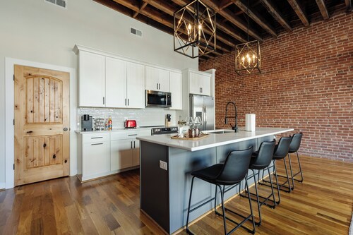 Downtown Spartanburg Apt. | Stay Fizzy