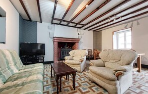 TV - Lovely home in Hambers with WiFi (Hambers)
