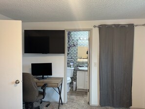 4 bedrooms, Internet, bed sheets - Cozy Coeur d’Alene Vacation Home, Close to Lake & Downtown (Coeur d'Alene)