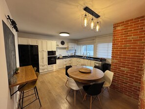 Uklassifisert bilde, 3 av 22, knapp