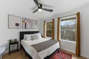 Unclassified image, 4 of 54, button - Spacious Retreat Near Downtown (Austin)