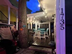 Luokittelematon kuva, 4 kautta 24, painike