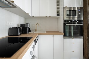 Fridge, microwave, oven, dishwasher - Appartement Château Urbain - Welkeys (Vincennes)