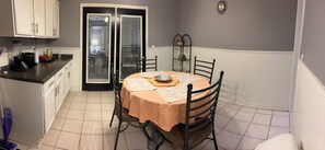 Unclassified image, 3 of 6, button - Hartselle Country Cottage (Hartselle)