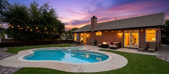 Nectar Nest, Video Tour, Pool, Spa, Fire Pit Arcade Game Room, King Master Suite