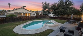 Nectar's Nest, Hemet Pool Home, Hot Tub, Arcade & Game Room, King Master Bedroom