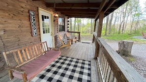 Unclassified image, 2 of 41, button - White Oak Cabin in the heart of Hocking Hills with Wi-Fi & Spectrum TV. (Logan)