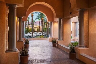 COACHELLA LODGING!
Shuttle to Coachella next door, easy there and back!