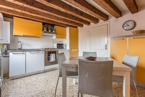 Immagine non classificata, 3 di 7, pulsante