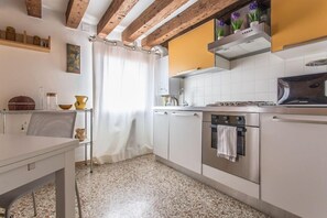 Immagine non classificata, 5 di 7, pulsante