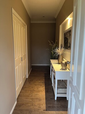 Unclassified image, 4 of 25, button