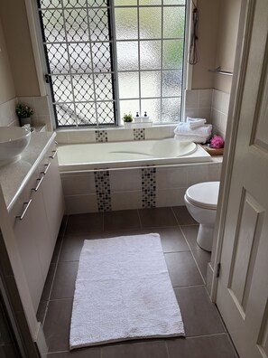 Nicht klassifiziertes Bild, 4 von 24, Schaltfläche