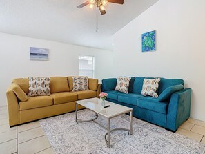 TV - Golfview Pool Home @ Southern Dunes (Haines City)