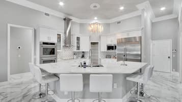 Rumah (5 Bedrooms) | Interior