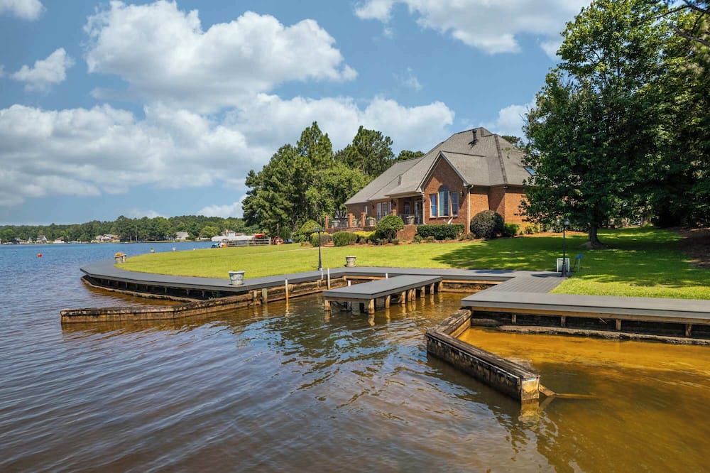 Lakeside Lane Retreat Waterfront Escape With Kayaks, Game Room & Scenic Views