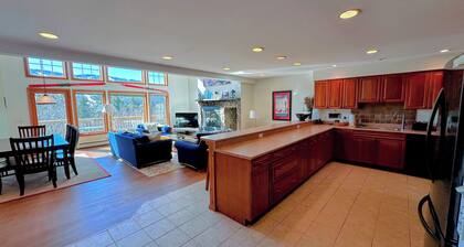 SH3 Luxurious Stonehill Townhouse in Bretton Woods