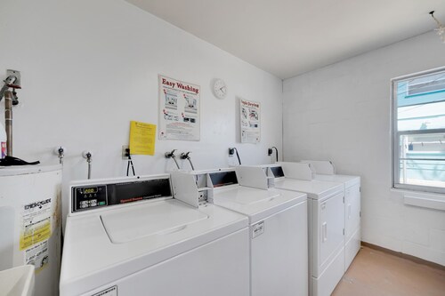 Newly Renovated 2 Beds 2 Baths Condo in St Pete Beach