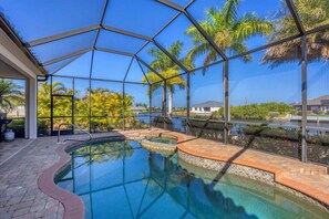 Front of property - Arc8138 (Port Charlotte)