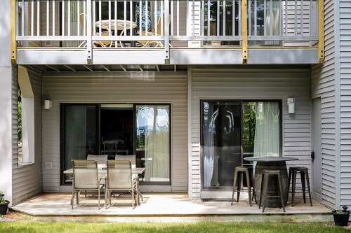 Grand Traverse Bay Lake View Condo 5682