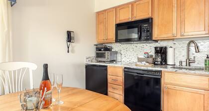 Grand Traverse Bay Lake View Condo 5682