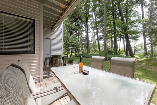 Grand Traverse Bay Lake View Condo 5682