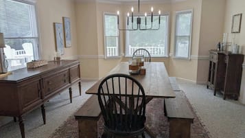 Talo (4 Bedrooms) | Sisätilat