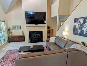 House (4 Bedrooms) | Interior - Lake Days Getaway - Lakeside Family Escape Near Hillsborough (Hillsborough)