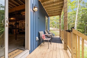 Interior - 🐻 Beautiful Overlooking Shoreline 2bdr Chalet 18396 (Arcadia)