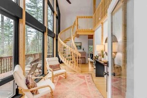 House (3 Bedrooms) | Interior - Sunlight Chalet, Ultimate Highlands Destination (Highlands)