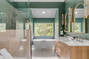 House (3 Bedrooms) | Interior - Sunlight Chalet, Ultimate Highlands Destination (Highlands)