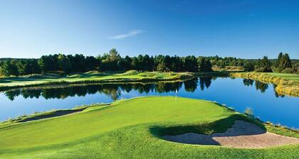 Gorgeous Grand Traverse Bay Beach Front The Shores - 5704