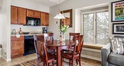 Stunning Lake Views The Shores 5577