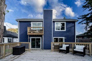 Apartment (3 Bedrooms) | Interior - The Riverwalk Retreat on the Fox - Waterfront Vacation Rental in Downtown Mchenry 3br/2ba Home With Private Pier (McHenry)