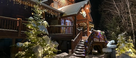 Chalet (5 Bedrooms) | Exterior