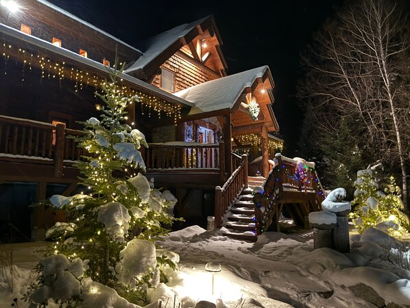 Chalet (5 Bedrooms) | Exterior