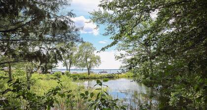 Cozy Aviation Style Lake View Condo at The Shores 5658