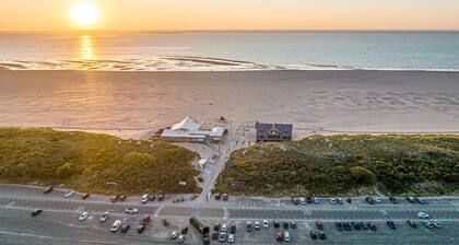 Lovely ship in Ouddorp with WiFi