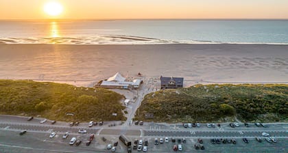 Gemütliches Schiff mit 1 Schlafzimmer in Ouddorp