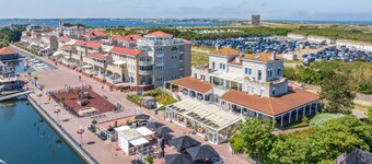 Stunning ship in Ouddorp with harbor view